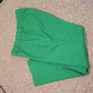 Banana Republic Capri length dress pants. Size 6.